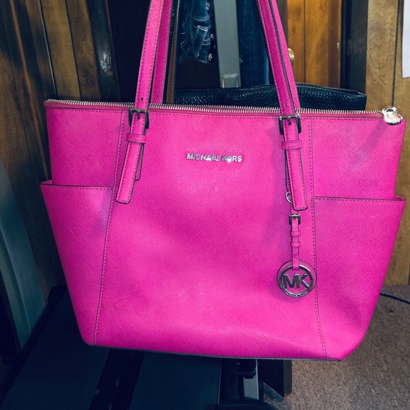 Authentic MK purse. - Picture 1 of 1